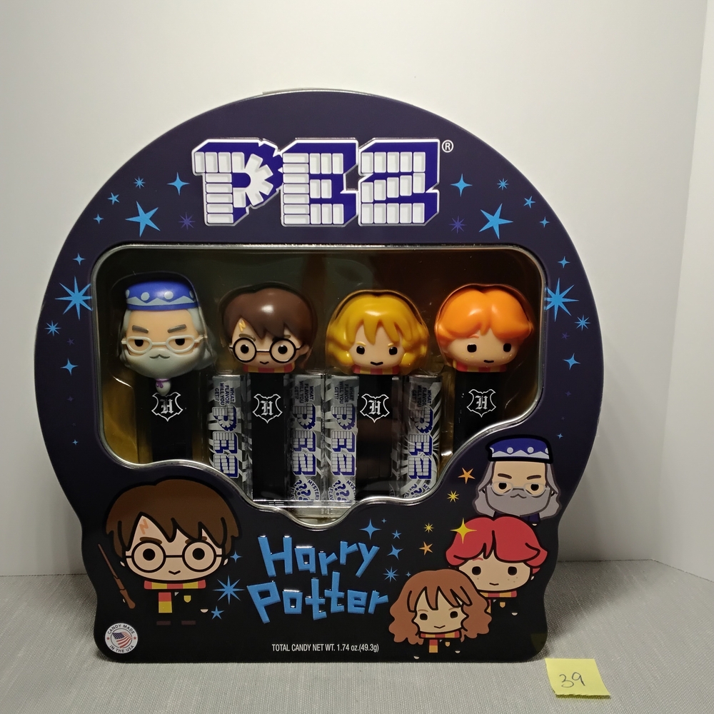 NIP PEZ Harry Potter Collectors Gift Tin w/ exclusive Dumbledore
